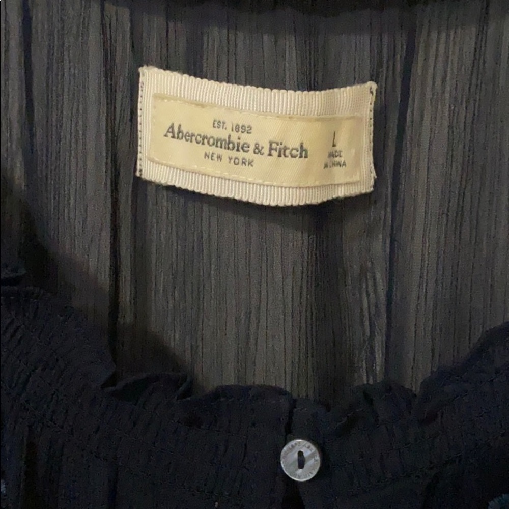 Abercrombie & Fitch Sheer Floral Top - Picture 3 of 4